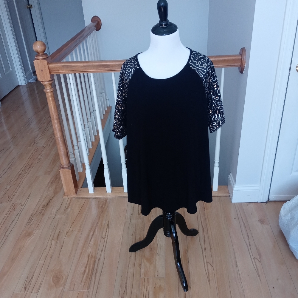 89th & madison with sequence on the sleeves. size- 3XL.